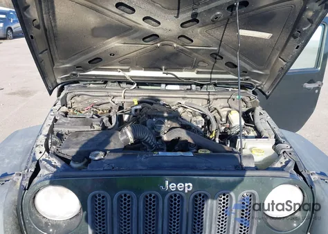 2010 Jeep Wrangler Unlimited Sport z USA, uszkodzony, nr VIN 1J4BA3H14AL196314